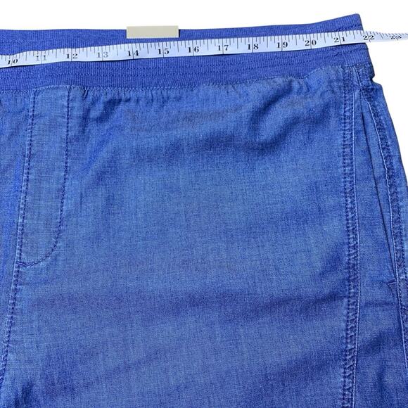 Chico's Pants Women's Size 4 Rolled Crop Chambray Tiverton Wash Snap Cuff NWT - Picture 5 of 7